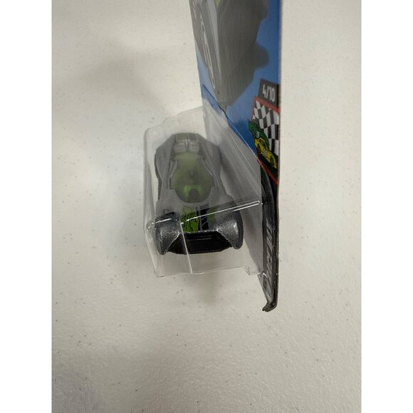 Hot Wheels Futurismo HW Race Day Series Green Silver Diecast Car 1:64 - Picture 6 of 7